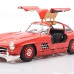 Mercedes 300 SL W198 Gullwing Rouge Minichamps 1:18 - image 2 of 8