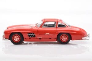 Mercedes 300 SL W198 Gullwing Rouge Minichamps 1:18 110037211 Métal — image 4 sur 8