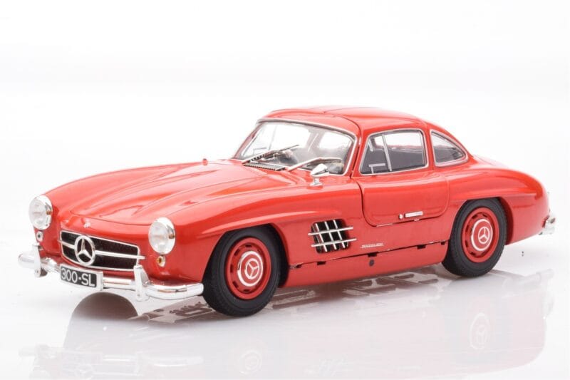 Mercedes 300 SL W198 Gullwing Rouge Minichamps 1:18