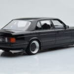 Mercedes 560 SEL AMG W126 Obsidian Noir Otto 1:18 - image 2 of 6