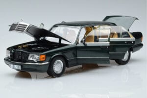 Mercedes 560 SEL W126 Vert Foncé Métallisé Norev 1:18 B66040682 Métal — image 2 sur 7