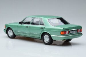 Mercedes 560 SEL W126 Vert Clair Norev 1:18 183469 Métal — image 6 sur 7