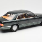 Mercedes 560 SEL W126 Night Vert Métallique Dealer Edition Norev 1:18 - image 3 of 8