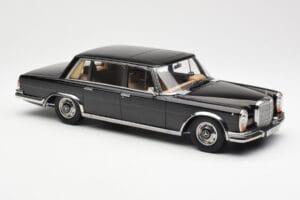 Mercedes 600 SWB W100 Noir KK-Scale 1:18 180601 Métal — image 4 sur 6