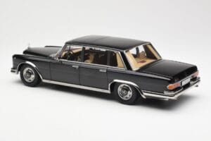 Mercedes 600 SWB W100 Noir KK-Scale 1:18 180601 Métal — image 5 sur 6