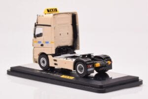 Mercedes Actros Gigaspace IAA 2012 Taxi NZG 1:50 MM0015 Métal — image 3 sur 4