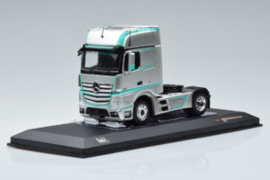 Mercedes Actros MP4 Racing Edition IXO 1:43 TR091