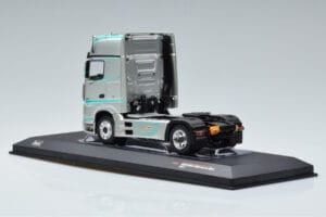 Mercedes Actros MP4 Racing Edition IXO 1:43 TR091 Métal — image 5 sur 6
