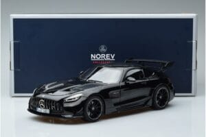 Mercedes AMG GT C190 Black Series Noir Norev 1:18 183900 Métal — image 7 sur 7