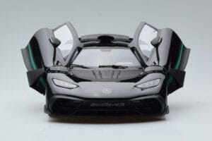 Mercedes AMG One Noir NZG 1:18 B66961042 Métal — image 2 sur 9