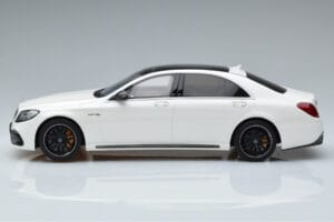 Mercedes AMG S63 W222 Diamond Blanc GT Spirit 1:18 B66965714 Résine — image 3 sur 6
