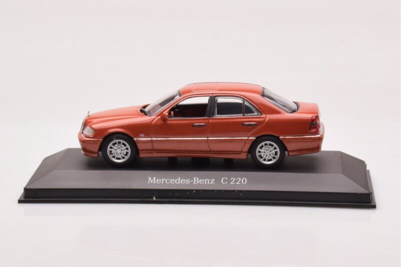 Mercedes C-Class W202 C220 Orange Métallique Dealer Edition Minichamps 1:43
