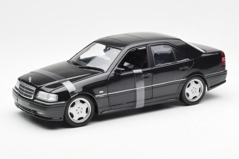 Mercedes C-Class W202 C36 AMG Noir Métallique UT Models 1:18