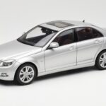 Mercedes C-Class W204 Avantgarde Argent AUTOart 1:18