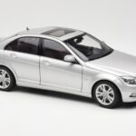 Mercedes C-Class W204 Avantgarde Argent AUTOart 1:18 - image 6 of 8