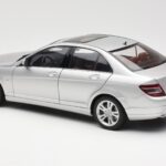 Mercedes C-Class W204 Avantgarde Argent AUTOart 1:18 - image 7 of 8