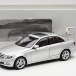 Mercedes C-Class W204 Avantgarde Argent AUTOart 1:18 - image 8 of 8