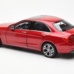 Mercedes C-Class W205 Rouge Métallique Asia Exclusive Norev 1:18 - image 7 of 8