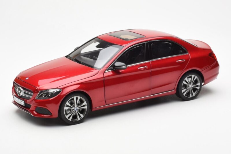 Mercedes C-Class W205 Rouge Métallique Asia Exclusive Norev 1:18