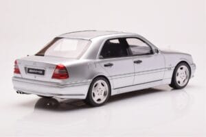 Mercedes C36 AMG W202 Argent Otto 1:18 OT443 Résine — image 2 sur 6