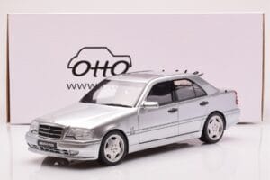 Mercedes C36 AMG W202 Argent Otto 1:18 OT443 Résine — image 6 sur 6