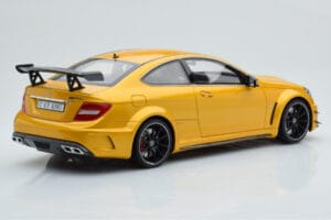 Mercedes C63 AMG W204 Black Series Or GT Spirit 1:18 GT034 Résine — image 2 sur 6