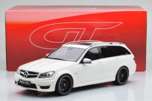 Mercedes C63 AMG S204 T-Model Blanc GT Spirit 1:18 GT147 Résine — image 8 sur 8