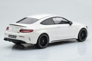 Mercedes C63S AMG C205 Coupé Blanc GT Spirit 1:18 B66965707 Résine — image 2 sur 6