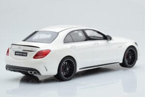 Mercedes C63S AMG W205 Blanc GT Spirit 1:18 B66960370 Résine — image 2 sur 6