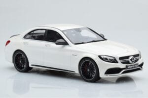 Mercedes C63S AMG W205 Blanc GT Spirit 1:18 B66960370 Résine — image 4 sur 6
