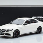 Mercedes C63S AMG W205 Blanc GT Spirit 1:18 - image 6 of 6