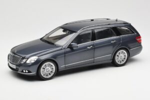 Mercedes E-Class S212 T-Model Tenorit Gris Métallisé Minichamps 1:18