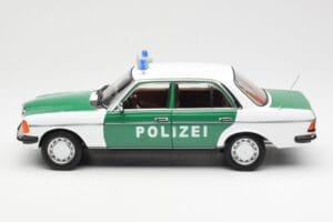 Mercedes E-Class W123 Polizei Norev 1:18 B66040676 Métal — image 4 sur 8