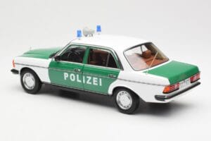 Mercedes E-Class W123 Polizei Norev 1:18 B66040676 Métal — image 7 sur 8