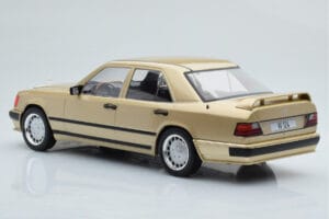 Mercedes E-Class W124 Tuning Beige MCG 1:18 MCG18342 Métal — image 5 sur 6