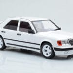 Mercedes E-Class W124 Tuning Blanc MCG 1:18 - image 4 of 6