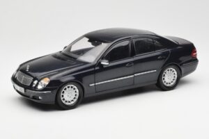 Mercedes E-Class W211 Bleu Métallisé Kyosho 1:18