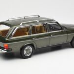 Mercedes 230T W123 T-Model Vert Métallisé Norev 1:18 - image 3 of 8