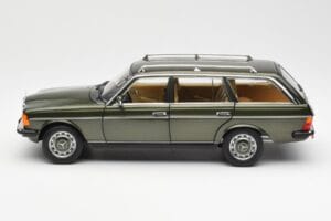 Mercedes 230T W123 T-Model Vert Métallisé Norev 1:18 183730 Métal — image 4 sur 8