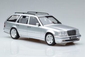 Mercedes E36 AMG S124 Argent Otto 1:18 OT889 Résine — image 4 sur 6