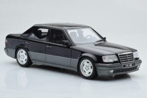 Mercedes E60 AMG W124 Noir Otto 1:18 OT131 Résine — image 4 sur 6