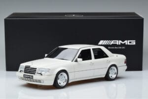 Mercedes E60 AMG W124 Blanc Otto 1:18 B66040640 Résine — image 6 sur 6