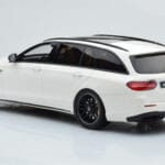 Mercedes AMG E63 S S213 T-Model Blanc GT Spirit 1:18 - image 5 of 6