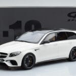 Mercedes AMG E63 S S213 T-Model Blanc GT Spirit 1:18 - image 6 of 6