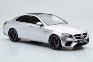 Mercedes AMG E63 S W213 Argent GT Spirit 1:18 GT230 Résine — image 4 sur 6