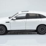 Mercedes EQC 400 Diamond Blanc NZG 1:18 - image 4 of 8