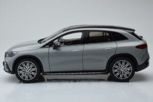 Mercedes EQE SUV X294 AMG Line Alpine Gris NZG 1:18 B66960837 Métal — image 4 sur 8
