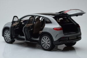 Mercedes EQE SUV X294 AMG Line Alpine Gris NZG 1:18 B66960837 Métal — image 5 sur 8