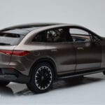 Mercedes EQE SUV X294 AMG Line Velvet Marron NZG 1:18 - image 3 of 8