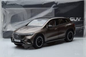 Mercedes EQE SUV X294 AMG Line Velvet Marron NZG 1:18 B66960836 Métal — image 8 sur 8